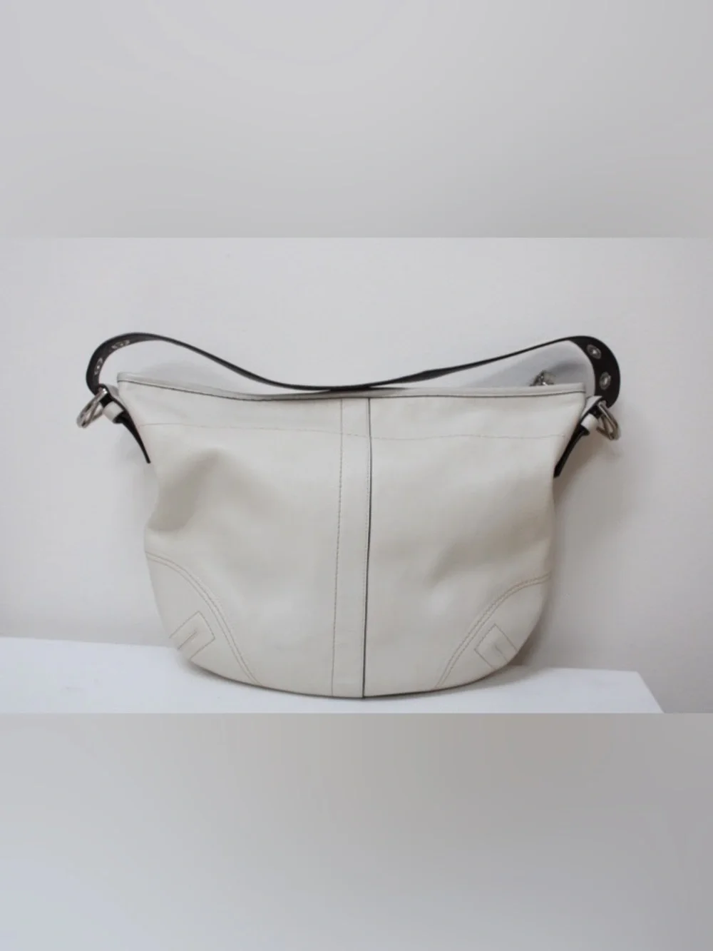 Vintage Coach y2K Soho Crescent hobo shoulder bag A803